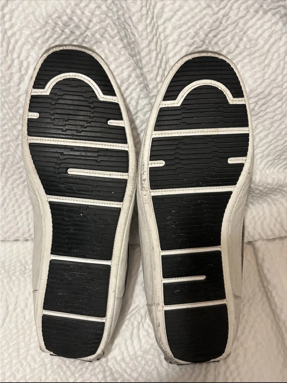 Vintage Gucci Men’s White and Brown GG Canvas Low-Top driving sneakers,